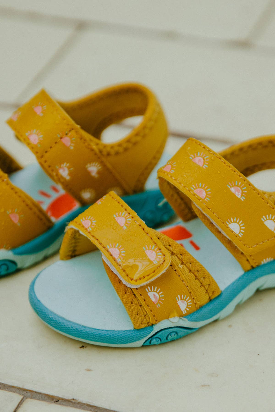 Grass & Air Kids Ochre Colour-Changing Sandals