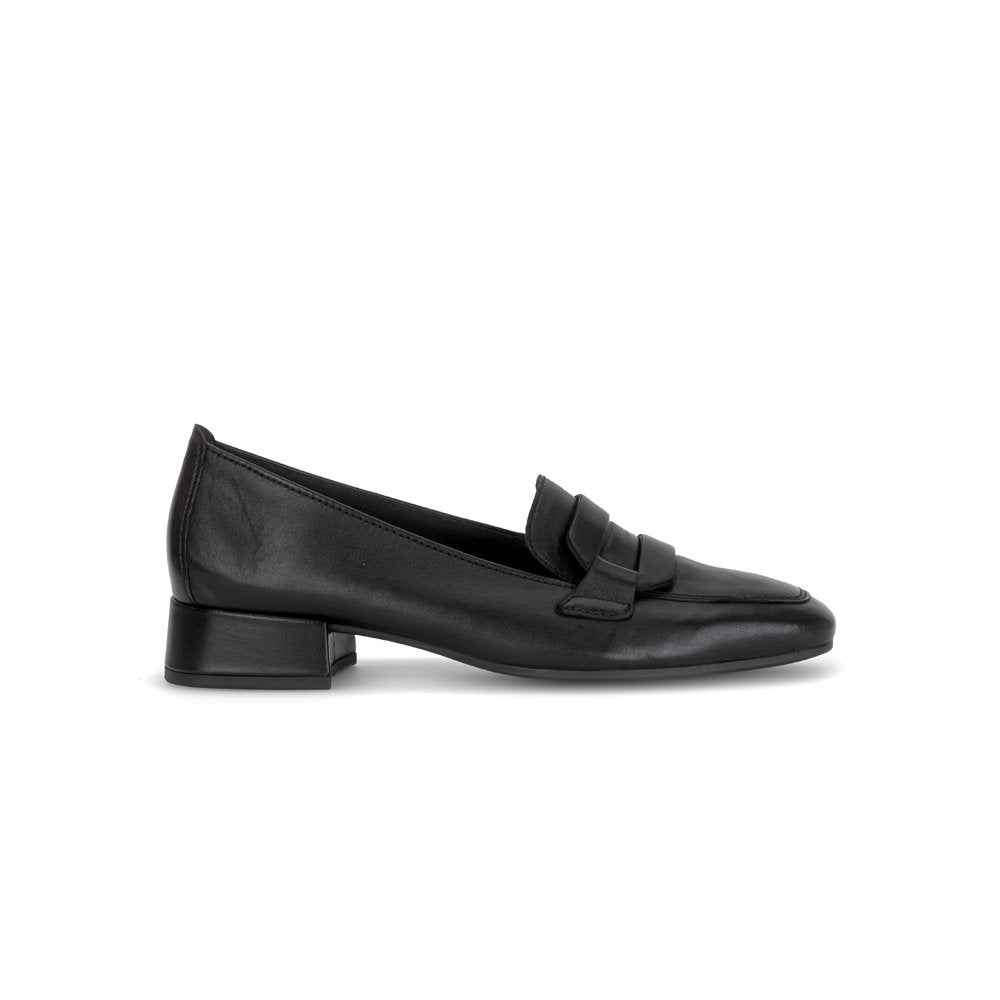 Gabor 4002.01.012 GREAT Black Leather Loafer