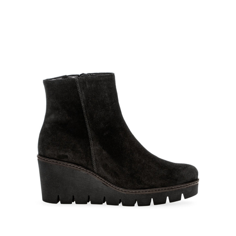 Gabor Utopia 74.780.17 Black Ankle Boots