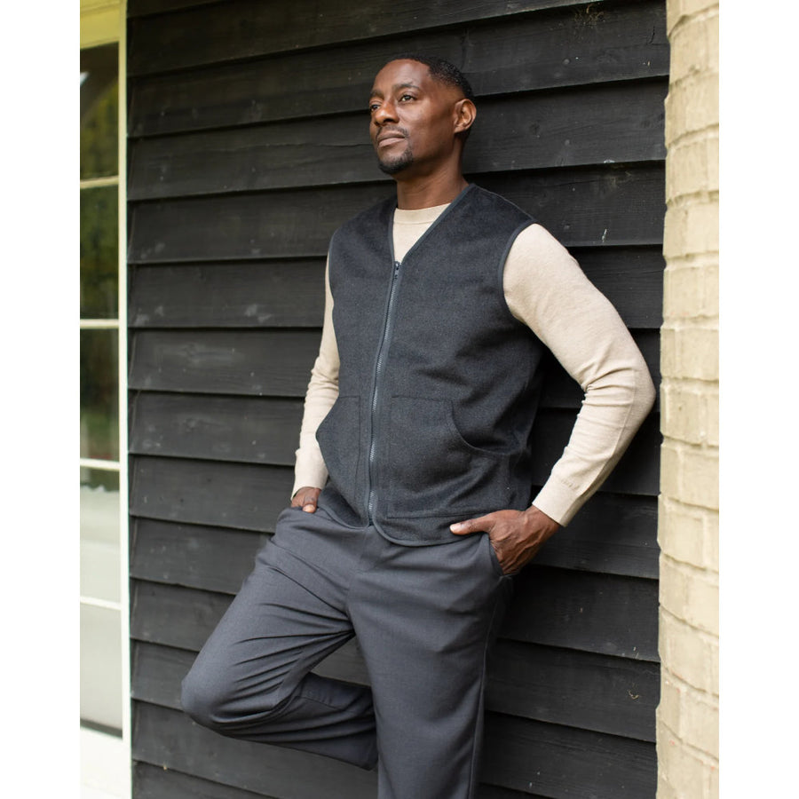 Chalk Peter Gilet - Dark Charcoal