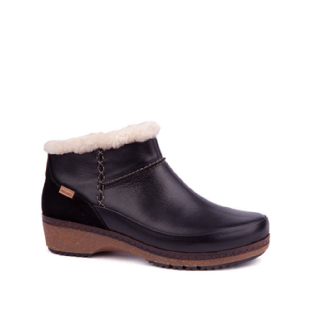 Pikolinos Granada W0W-8827C1 Black Ankle Boots